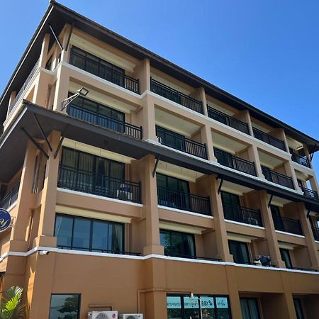 B And Y Residence Chiang Mai Bagian luar foto