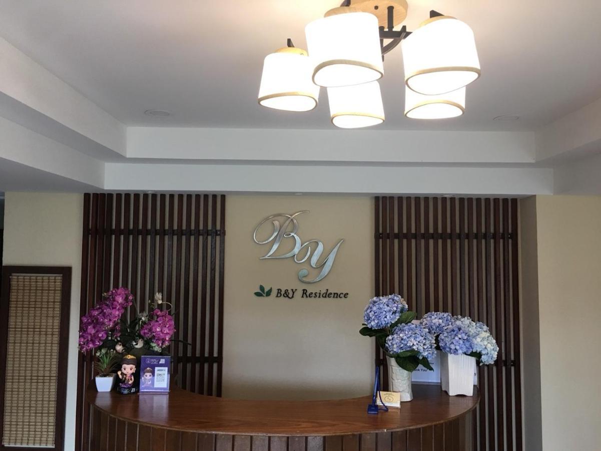 B And Y Residence Chiang Mai Bagian luar foto